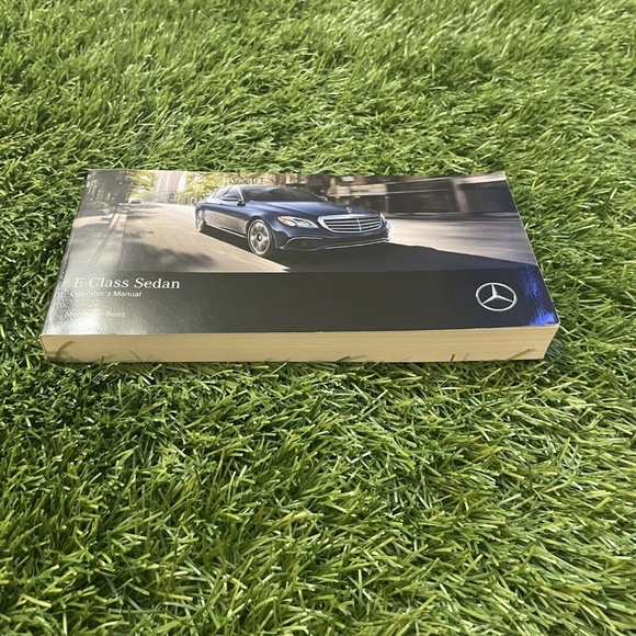 2017 Mercedes-Benz E-Class Sedan Owners Manual (E43AMG 4MATIC E300, E300 4MATIC) - Picture 3 of 10
